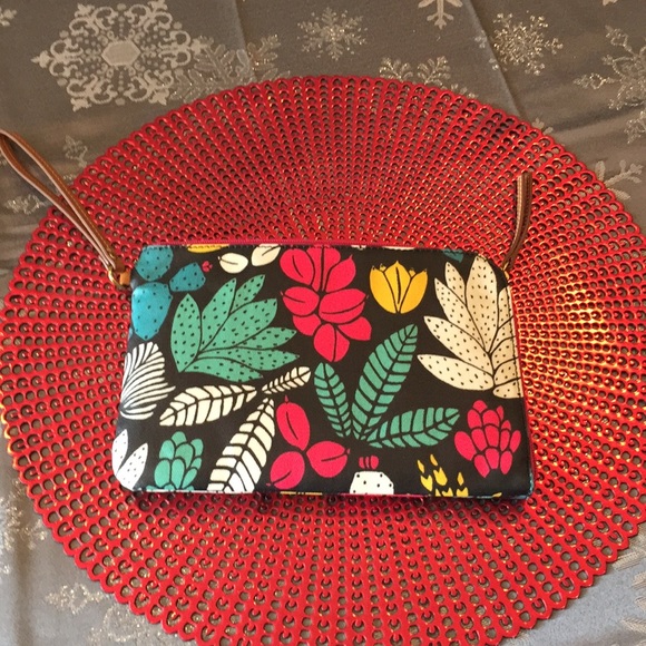 Fossil Eliza Large Wristlet Dark Floral/New - Picture 2 of 5